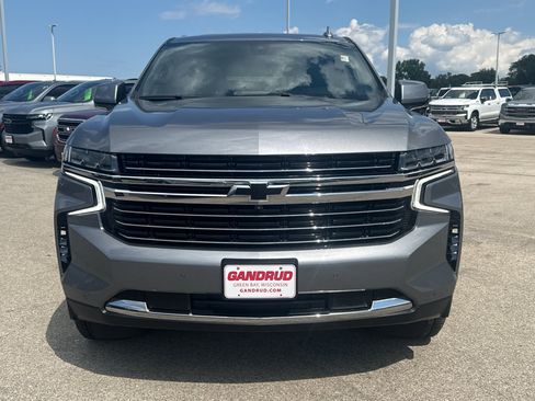 Certified 2022 Chevrolet Tahoe LT w/ Luxury Package AWD/4WD image 3