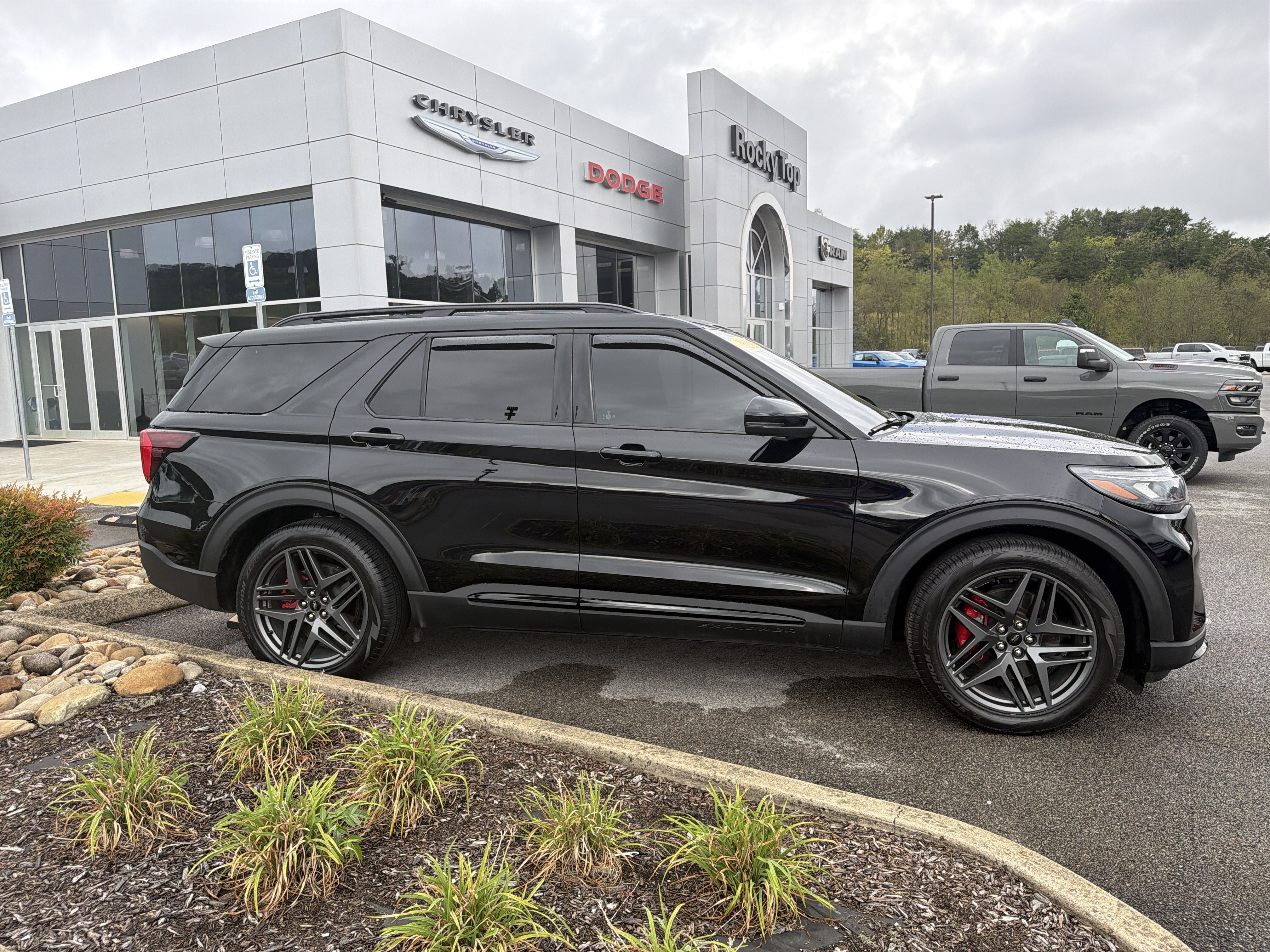 Used 2026 Ford Explorer ST w/ Sun And Sound Package AWD/4WD image 6