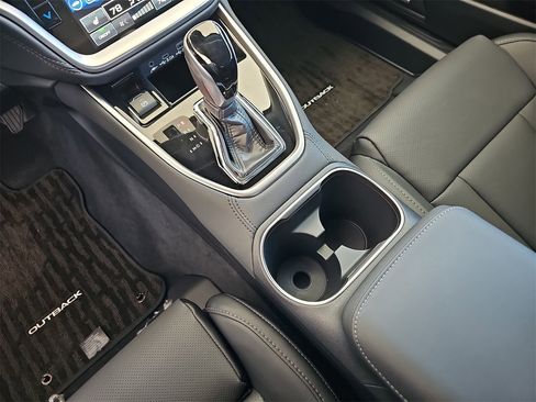 New 2025 Subaru Outback Limited image 24