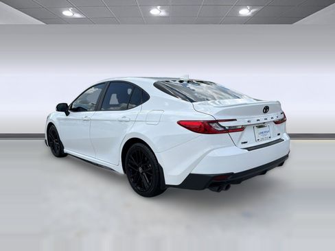 Used 2025 Toyota Camry SE w/ Multimedia Upgrade Package FWD image 3