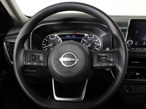 Certified 2024 Nissan Rogue SV FWD image 25