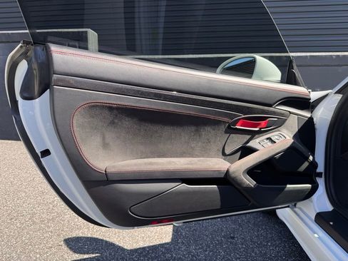 Certified 2022 Porsche 718 Cayman GT4 RWD image 19