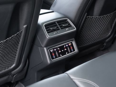 Certified 2022 Audi e-tron S Prestige w/ Prestige Package image 29