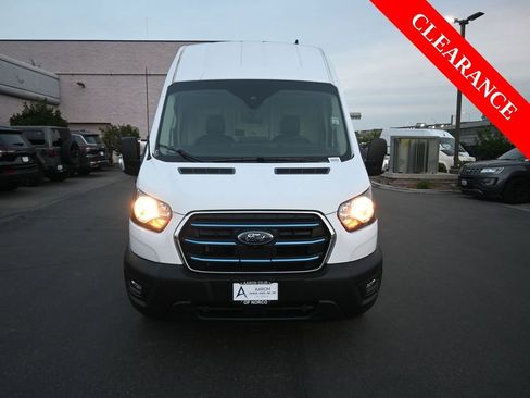 Used 2022 Ford E-Transit 148 High Roof Extended image 2