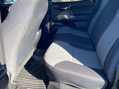 Used 2016 Toyota Tacoma SR5 w/ SR5 Appearance Package (SN) image 24