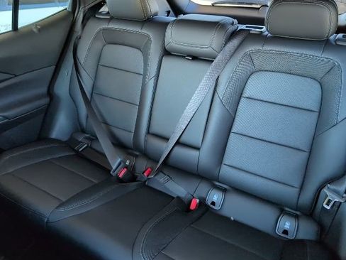 New 2026 Chevrolet Equinox EV LT image 8