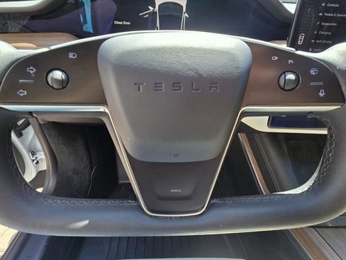 Used 2022 Tesla Model S AWD/4WD image 23