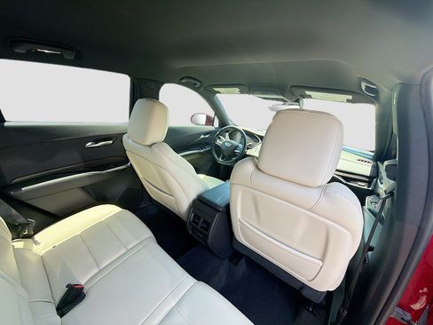 Used 2020 Cadillac XT4 Sport w/ Driver Awareness Package FWD image 27