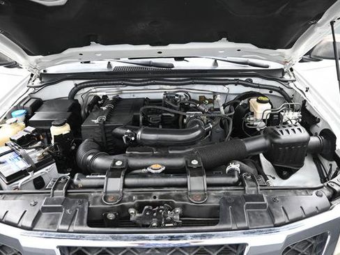 Used 2015 Nissan Frontier SV RWD image 20