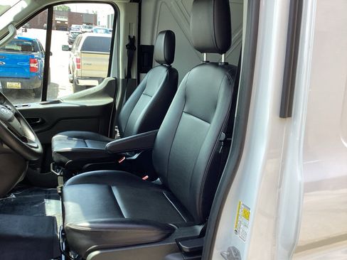 Used 2025 Ford Transit 250 148 Medium Roof RWD image 10