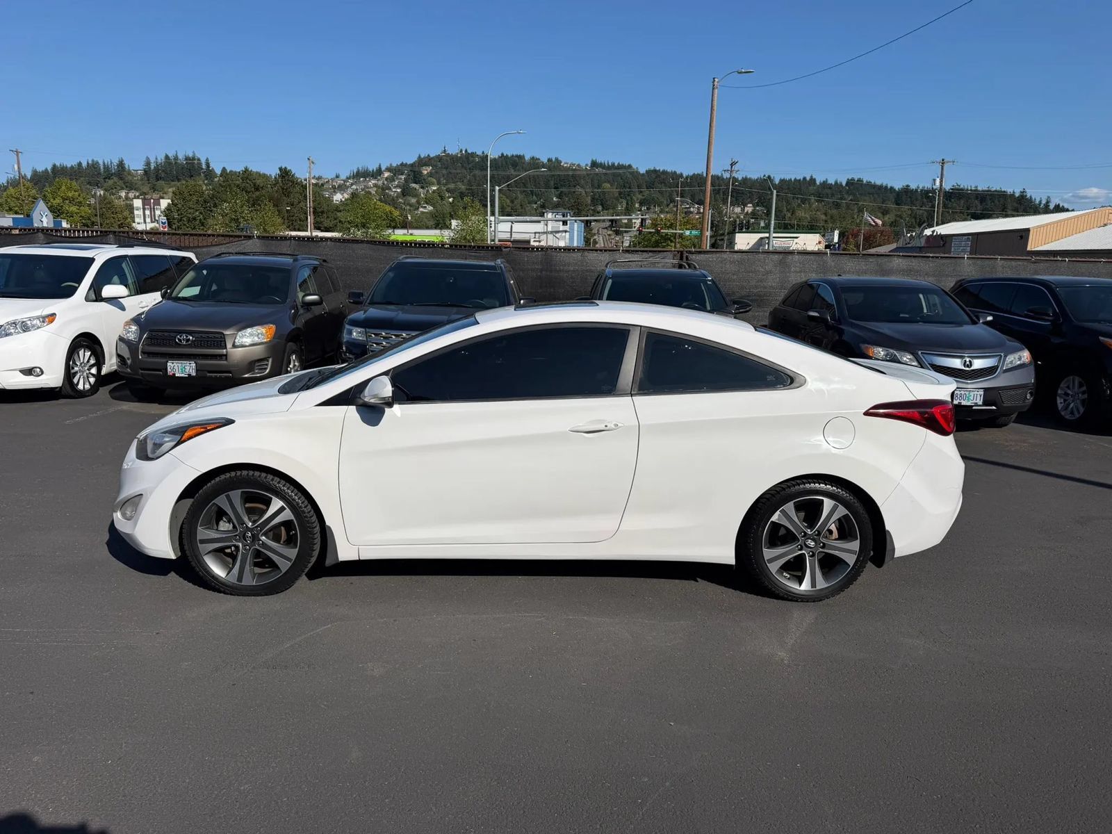 Used 2014 Hyundai Elantra w/ Option Group 2 FWD image 7