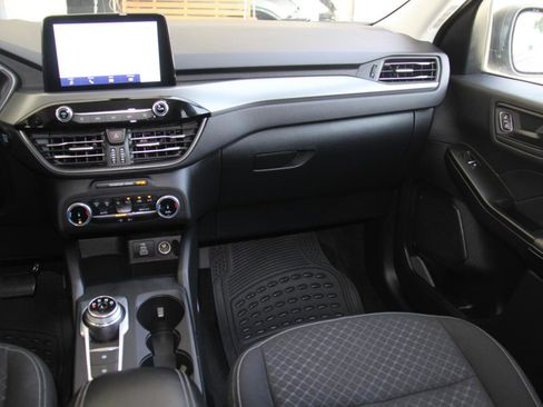 Used 2025 Ford Escape Active AWD/4WD image 10