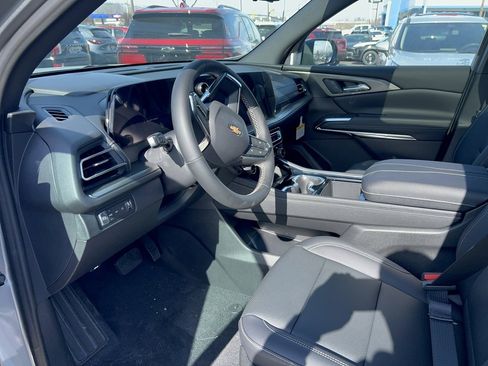 New 2026 Chevrolet Traverse LT image 11