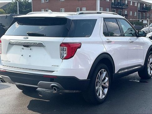 Certified 2023 Ford Explorer Platinum w/ Technology Package AWD/4WD image 12