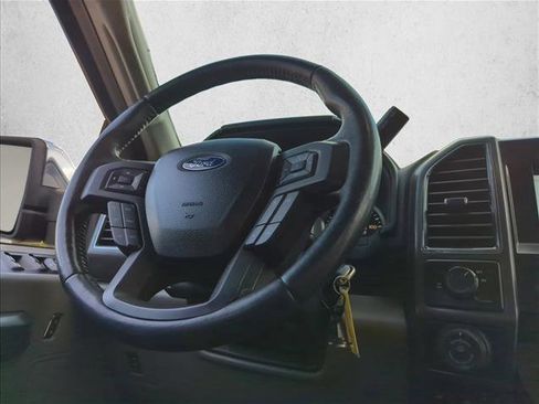 Used 2017 Ford F150 XLT w/ Equipment Group 302A Luxury image 27