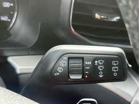 Used 2020 Ford Explorer XLT w/ Equipment Group 202A image 31