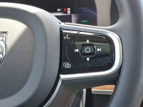 Used 2025 Volvo XC90 T8 Plus image 24