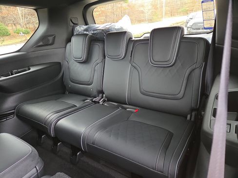 Used 2026 INFINITI QX80 Autograph w/ Premium Cargo Package AWD/4WD image 9