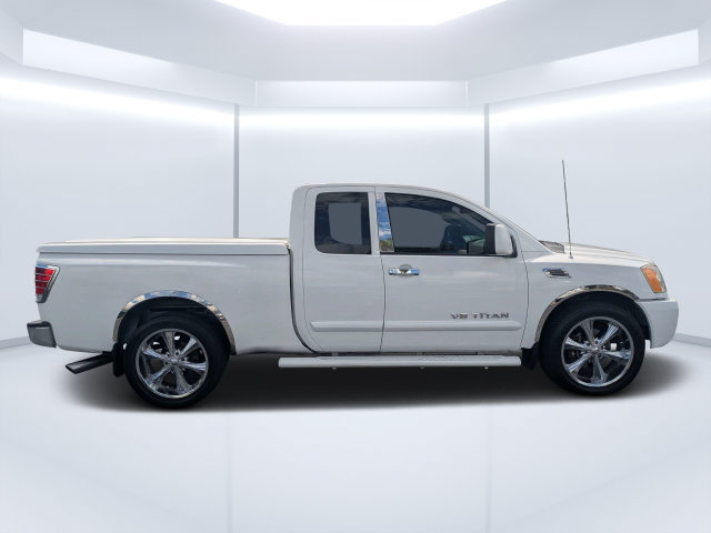 Used 2008 Nissan Titan SE RWD image 2