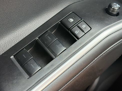 Used 2026 Toyota Highlander XLE AWD/4WD image 29