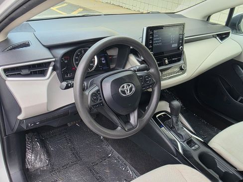 Used 2020 Toyota Corolla LE FWD image 10