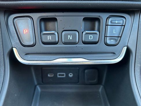 Used 2018 GMC Terrain SLE w/ Driver Convenience Package image 31