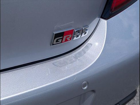 Used 2025 Toyota GR86 RWD image 18
