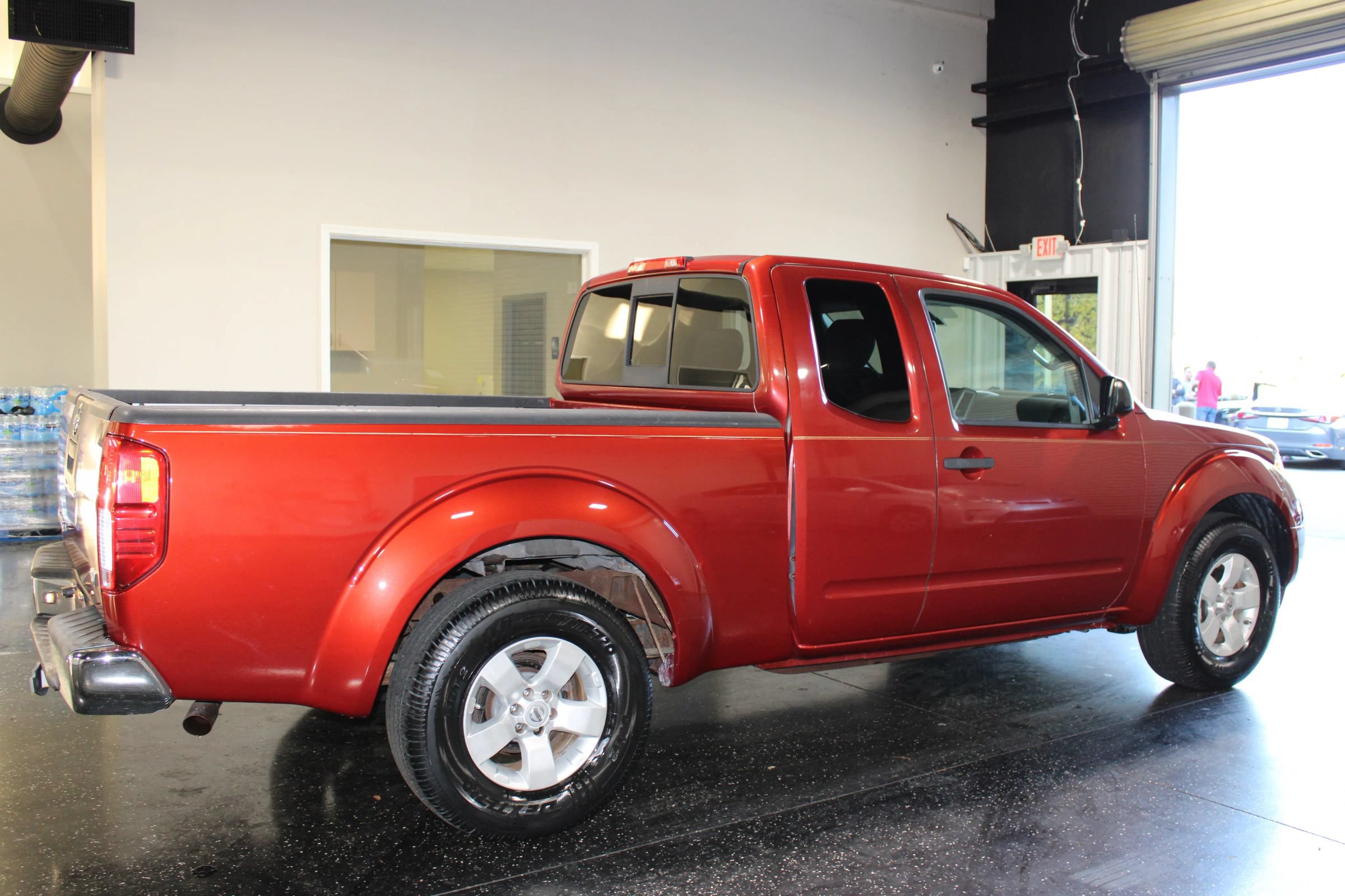Used 2012 Nissan Frontier SV w/ SV Premium Utility Pkg RWD image 3