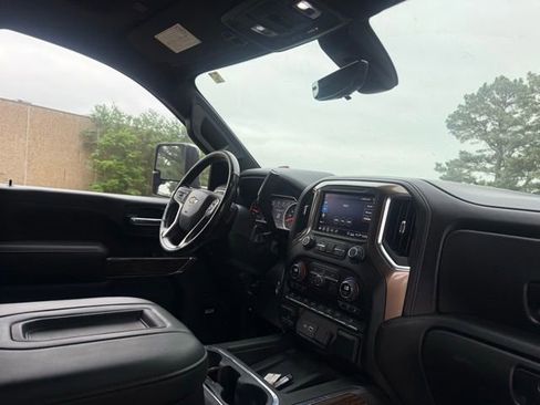 Used 2020 Chevrolet Silverado 2500 High Country w/ Z71 Off-Road Package AWD/4WD image 47