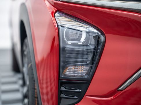 New 2026 Chevrolet Trax RS w/ Sunroof Package FWD image 14