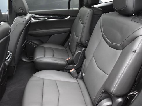 Used 2024 Cadillac XT6 Premium Luxury w/ Technology Package image 27