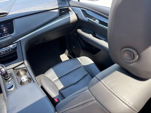 Used 2023 Cadillac XT5 Premium Luxury FWD image 14