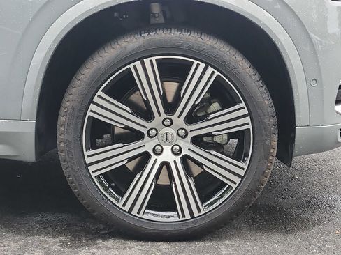 Certified 2025 Volvo XC90 T8 Plus w/ Protection Package Premier AWD/4WD image 8