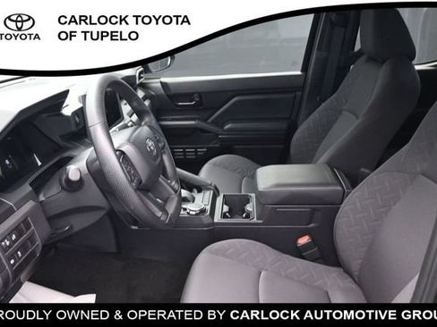 Used 2025 Toyota RAV4 XLE w/ Convenience Package FWD image 11