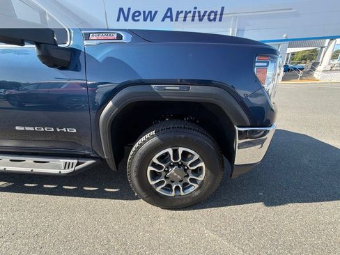 Used 2021 GMC Sierra 2500 SLE w/ SLE Convenience Package AWD/4WD image 3
