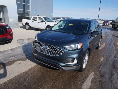 Used 2024 Ford Edge SEL image 7