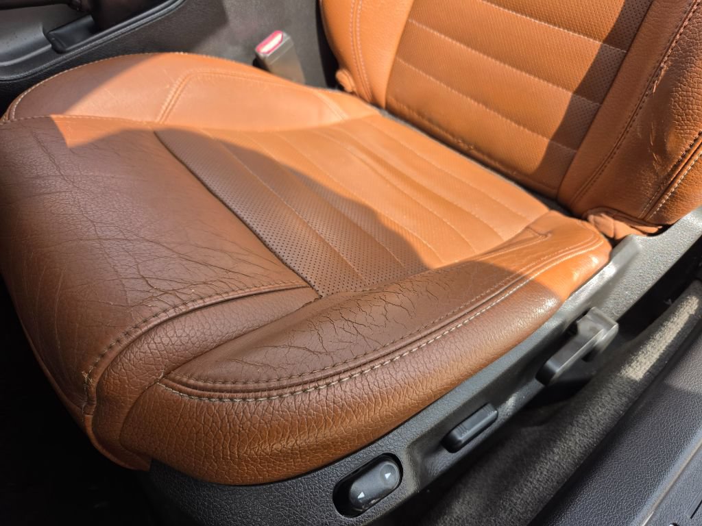 Used 2010 Ford Mustang Convertible RWD image 16