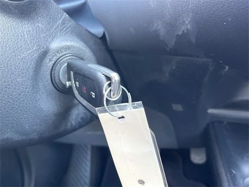 Used 2018 Toyota C-HR XLE image 30