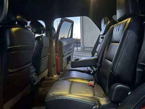Used 2015 Ford Explorer Sport image 26