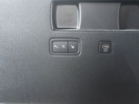 Used 2024 Hyundai Palisade Calligraphy image 18