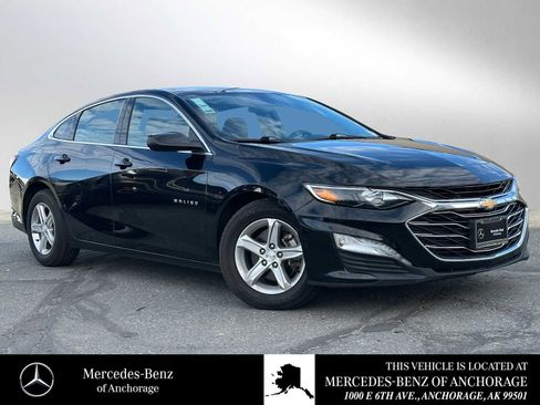 Used 2022 Chevrolet Malibu LT image 1