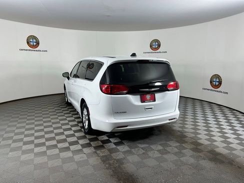 Used 2023 Chrysler Voyager LX image 16