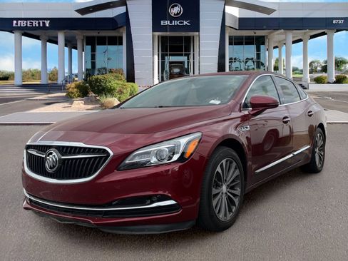 Used 2017 Buick LaCrosse Essence w/ Sun and Shade Package FWD image 4