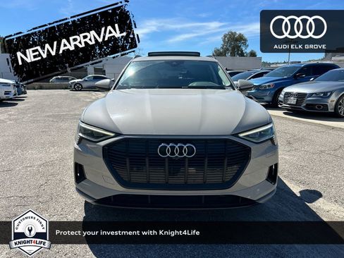 Used 2022 Audi e-tron Premium Plus w/ Premium Plus Package image 2