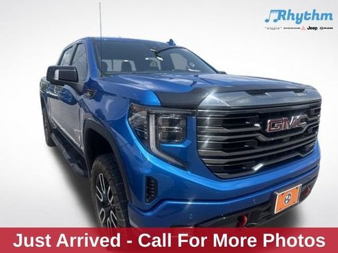 Used 2022 GMC Sierra 1500 AT4 w/ AT4 Premium Package AWD/4WD image 1