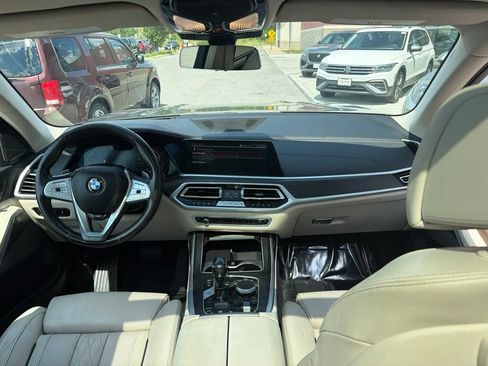 Used 2021 BMW X7 xDrive40i w/ Premium Package AWD/4WD image 8