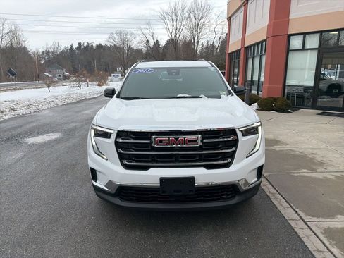 Used 2025 GMC Acadia Elevation image 2