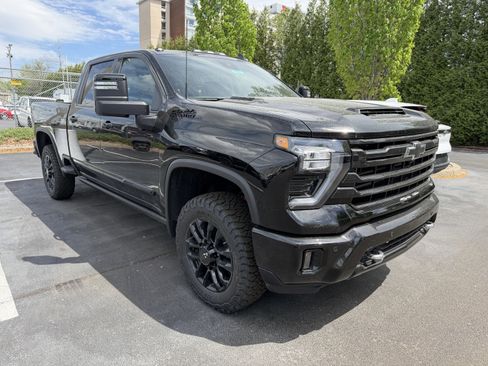 New 2026 Chevrolet Silverado 2500 High Country w/ High Country Premium Package AWD/4WD image 2