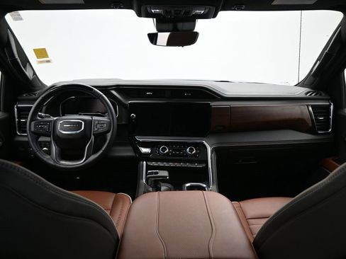 Used 2024 GMC Sierra 1500 Denali Ultimate image 9