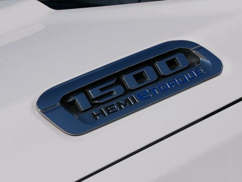 Used 2023 RAM 1500 Big Horn AWD/4WD image 34
